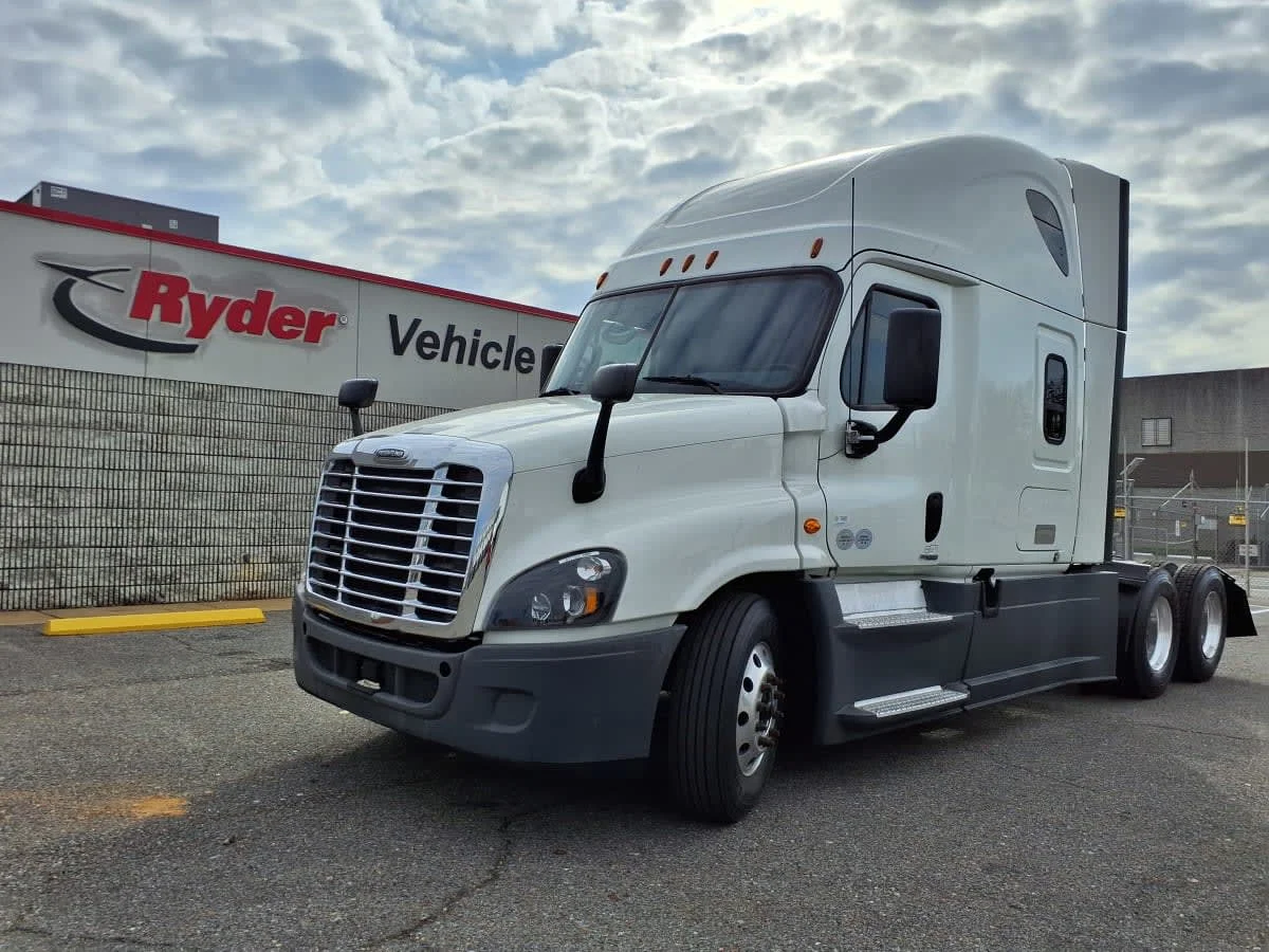 2020 Freightliner Cascadia in Memphis, TN