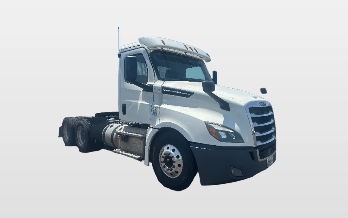 2019 Freightliner - image 1