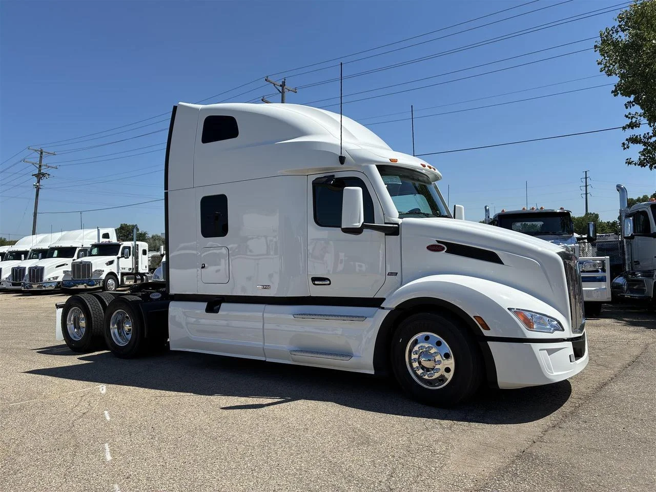 2027 Peterbilt 579 in South St. Paul, MN — photo 5