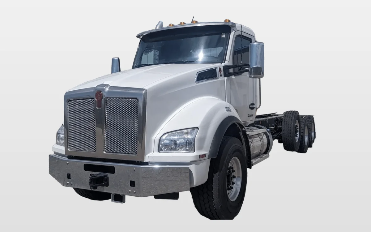 2025 Kenworth T880 - image 1