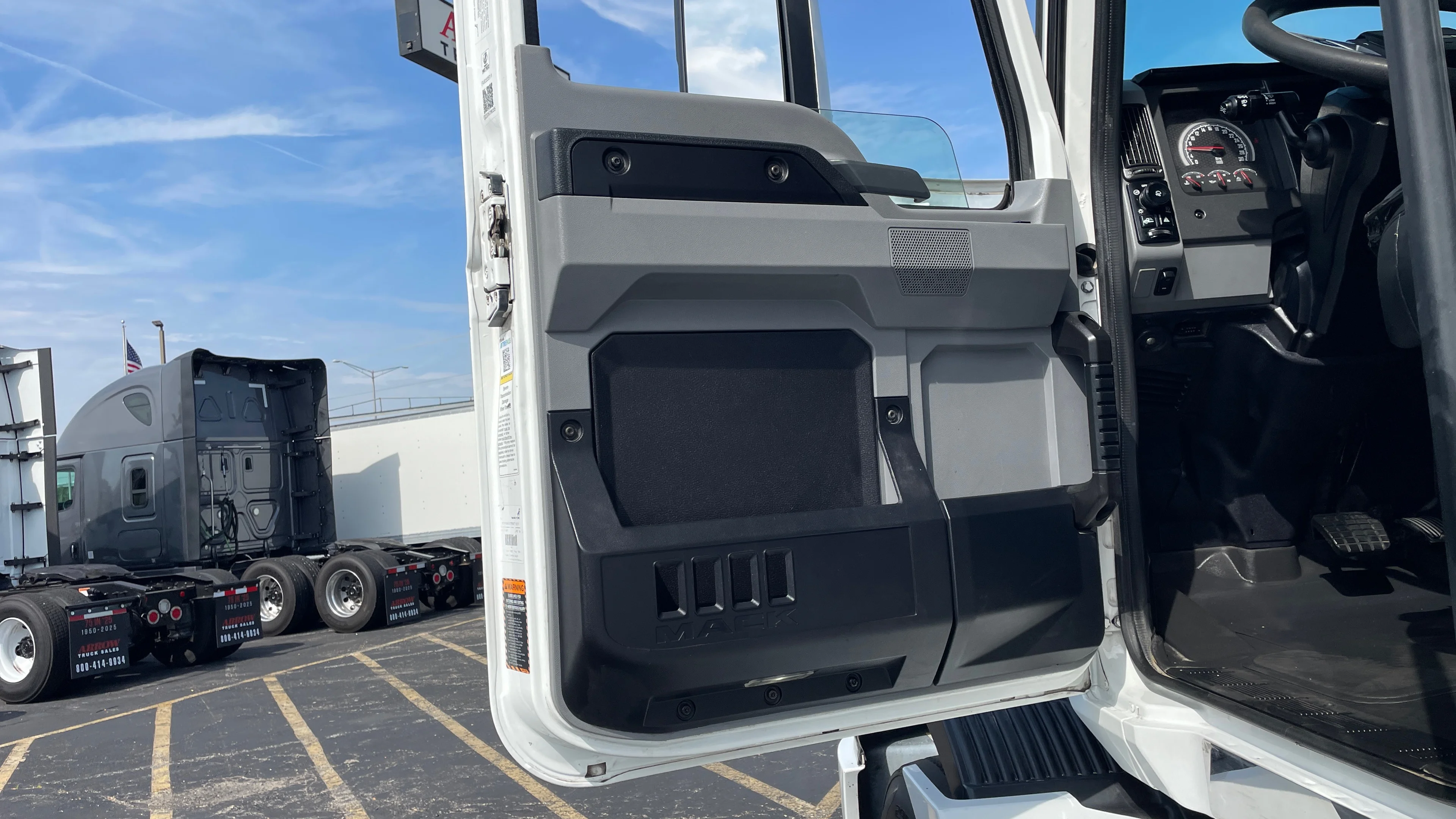 2023 Mack Anthem in Fontana, CA — photo 47
