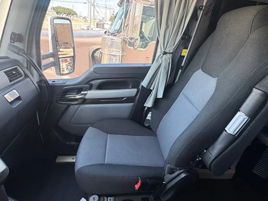 2024 Kenworth T680 in Dallas, TX — photo 10