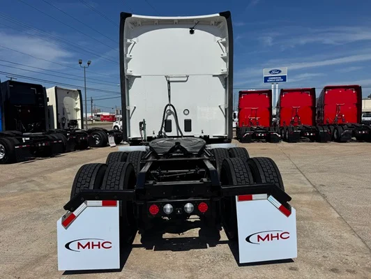 2024 Kenworth T680 in Dallas, TX — photo 17