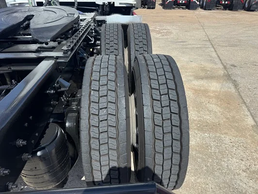 2024 Kenworth T680 in Dallas, TX — photo 19