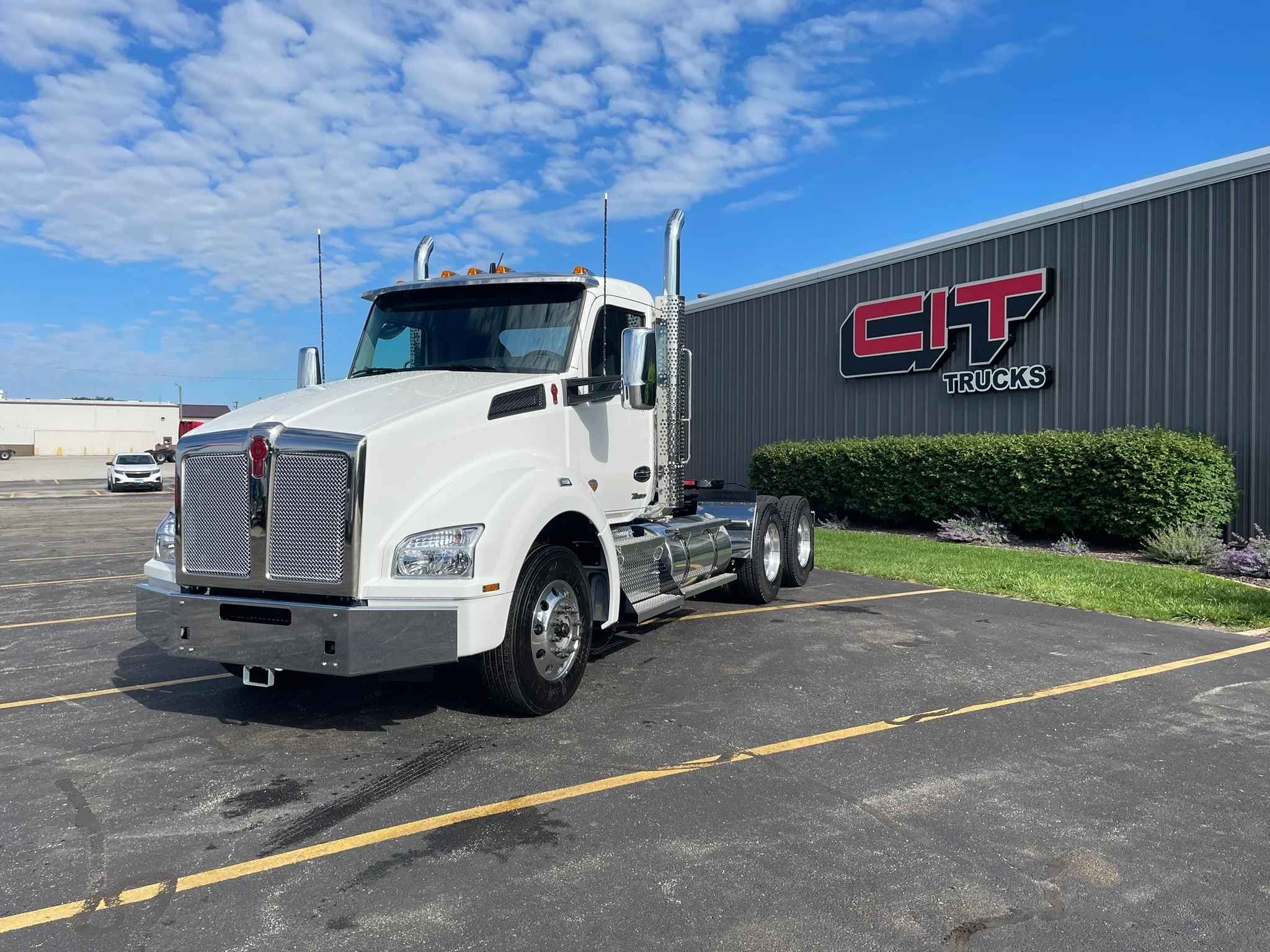 2027 Kenworth T880 in Normal, IL
