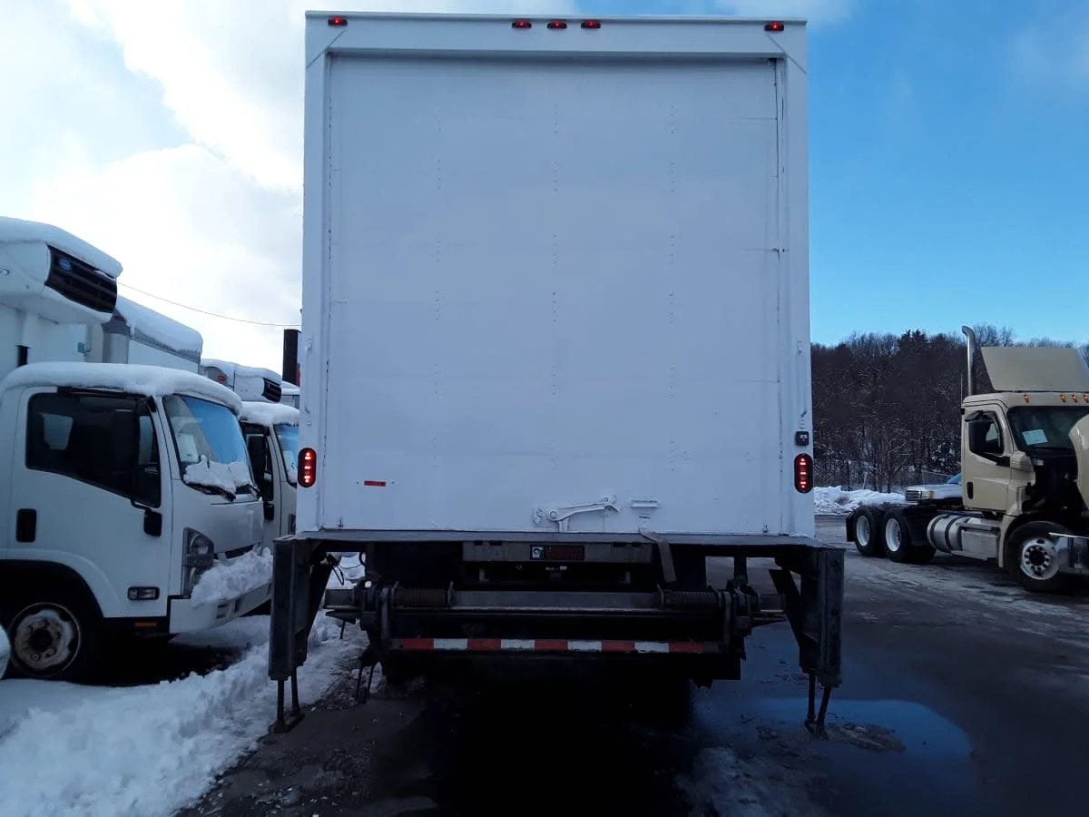 2020 International MV - image 5