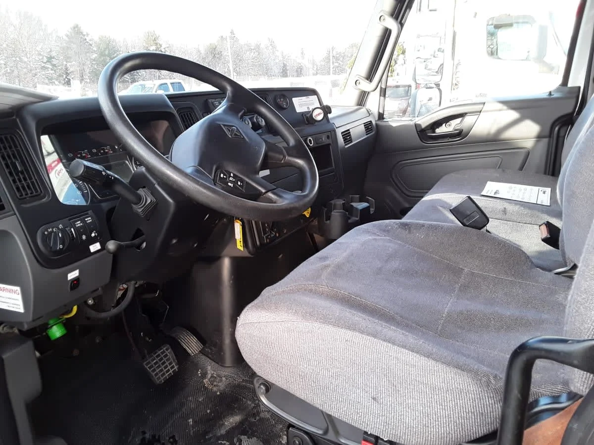 2020 International MV - image 7