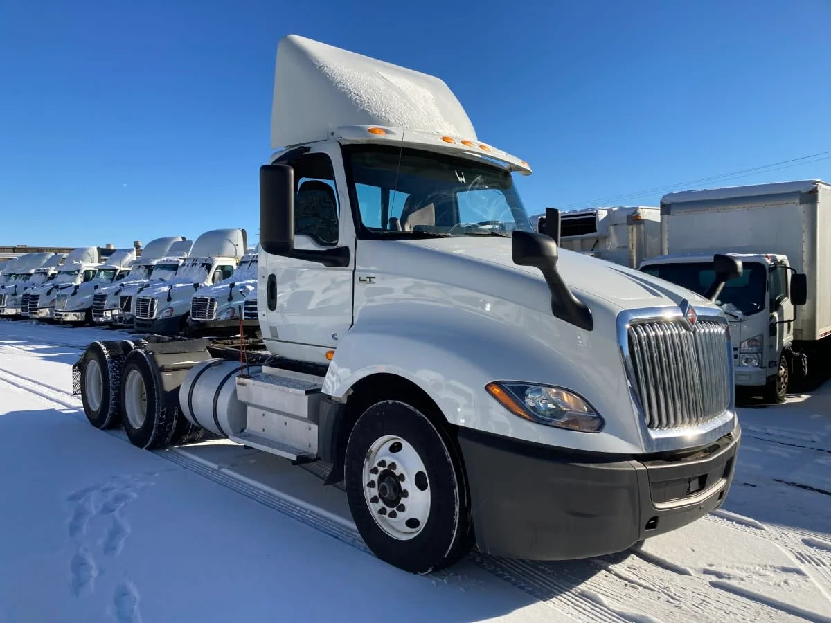 2019 International LT in Springfield, MA — photo 3