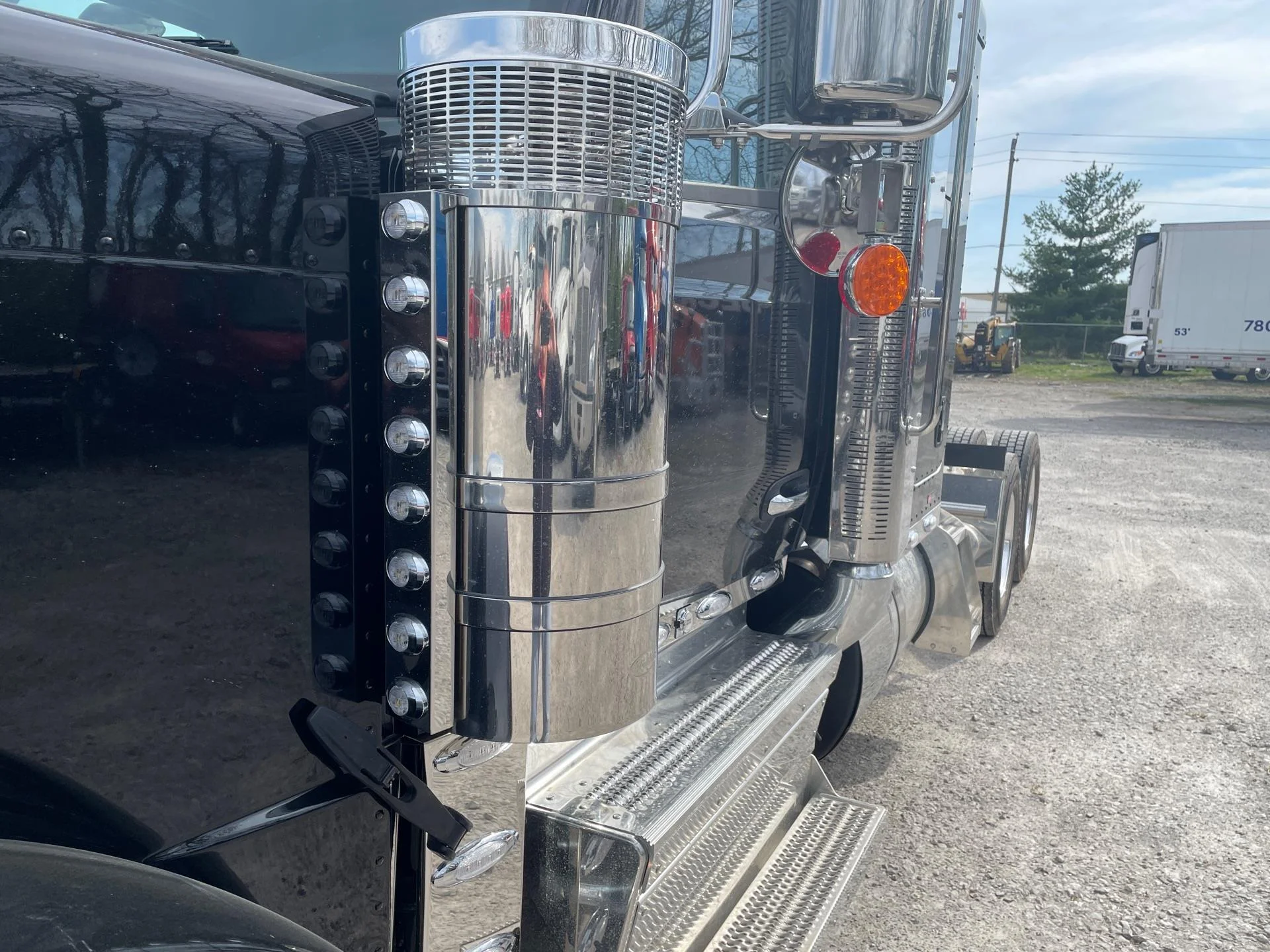 2027 Peterbilt 589 in Etna, OH — photo 10