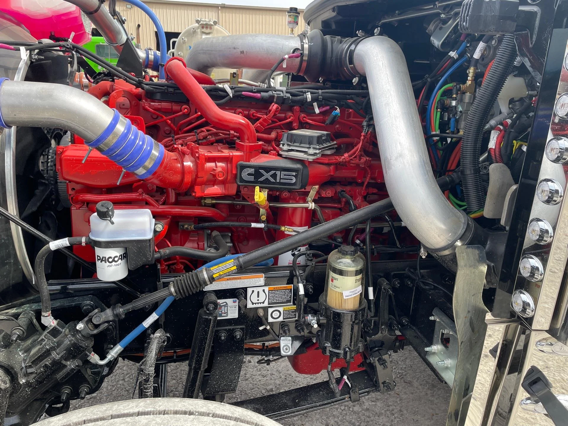 2027 Peterbilt 589 in Etna, OH — photo 28