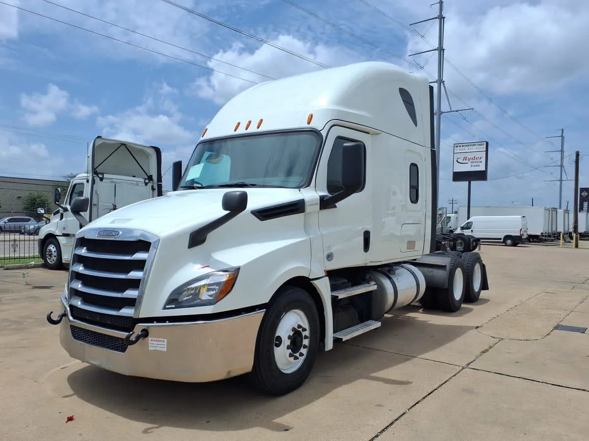 2020 Freightliner Cascadia in Dallas, TX