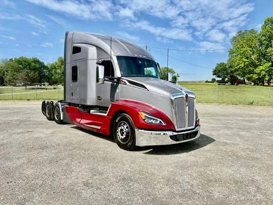 2025 Kenworth T680
