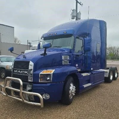 2020 Mack Anthem - image 4