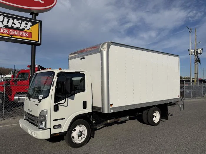 2025 Isuzu NRR - image 2