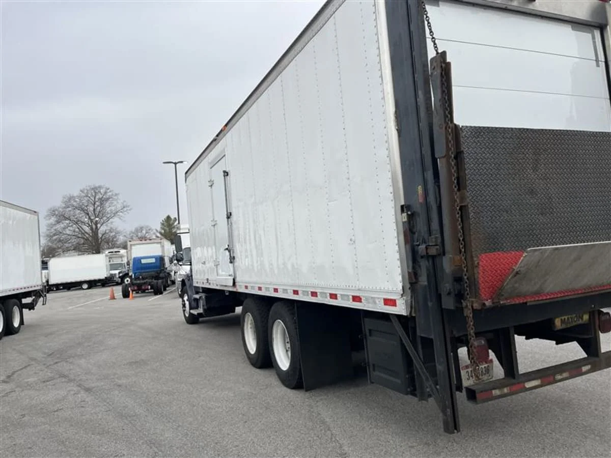 2019 Freightliner M2 106 - image 6