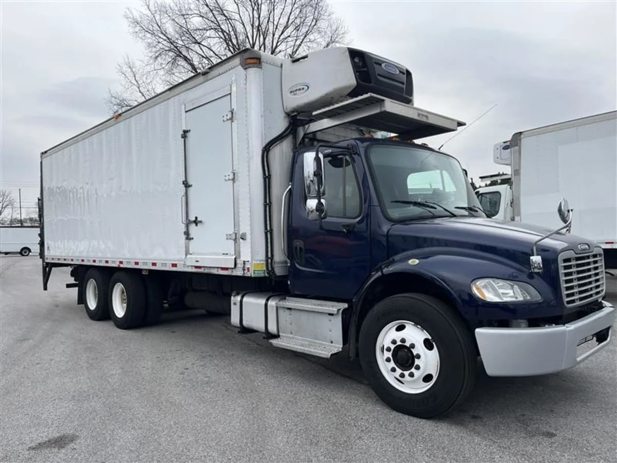 2019 Freightliner M2 106 - image 3