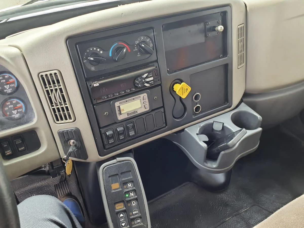 2019 International 4300 in Springfield, MA — photo 7