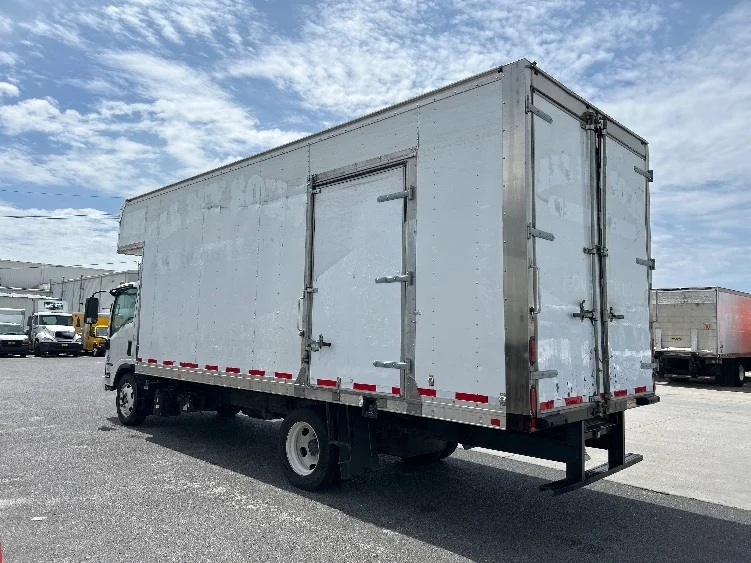 2020 Isuzu NRR in Hammond, LA — photo 6