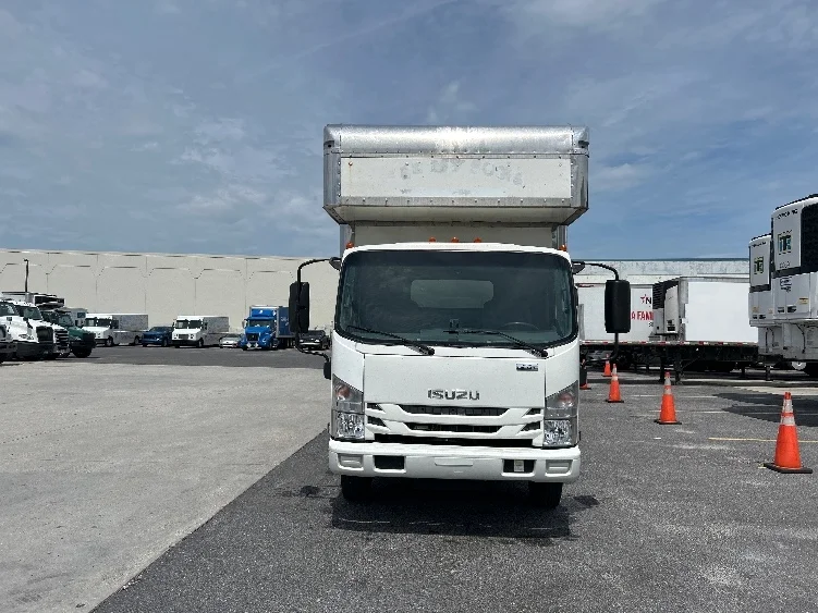 2020 Isuzu NRR in Hammond, LA — photo 2