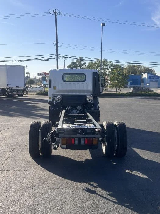 2026 Isuzu NPR - image 6