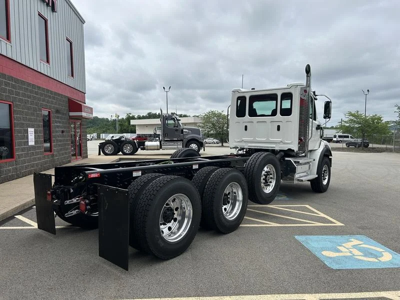 2026 Western Star 47X in Pittsburgh, PA — photo 3