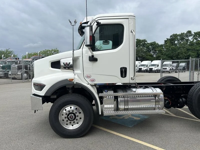 2026 Western Star 47X in Pittsburgh, PA — photo 7