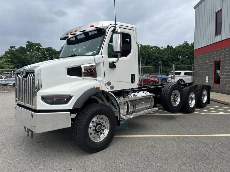 2026 Western Star 47X in Pittsburgh, PA — photo 8