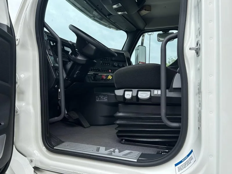 2026 Western Star 47X in Pittsburgh, PA — photo 10