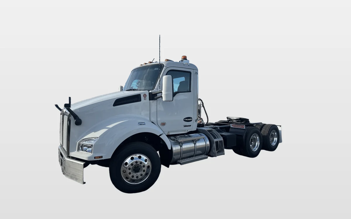 2025 Kenworth T880 - image 1