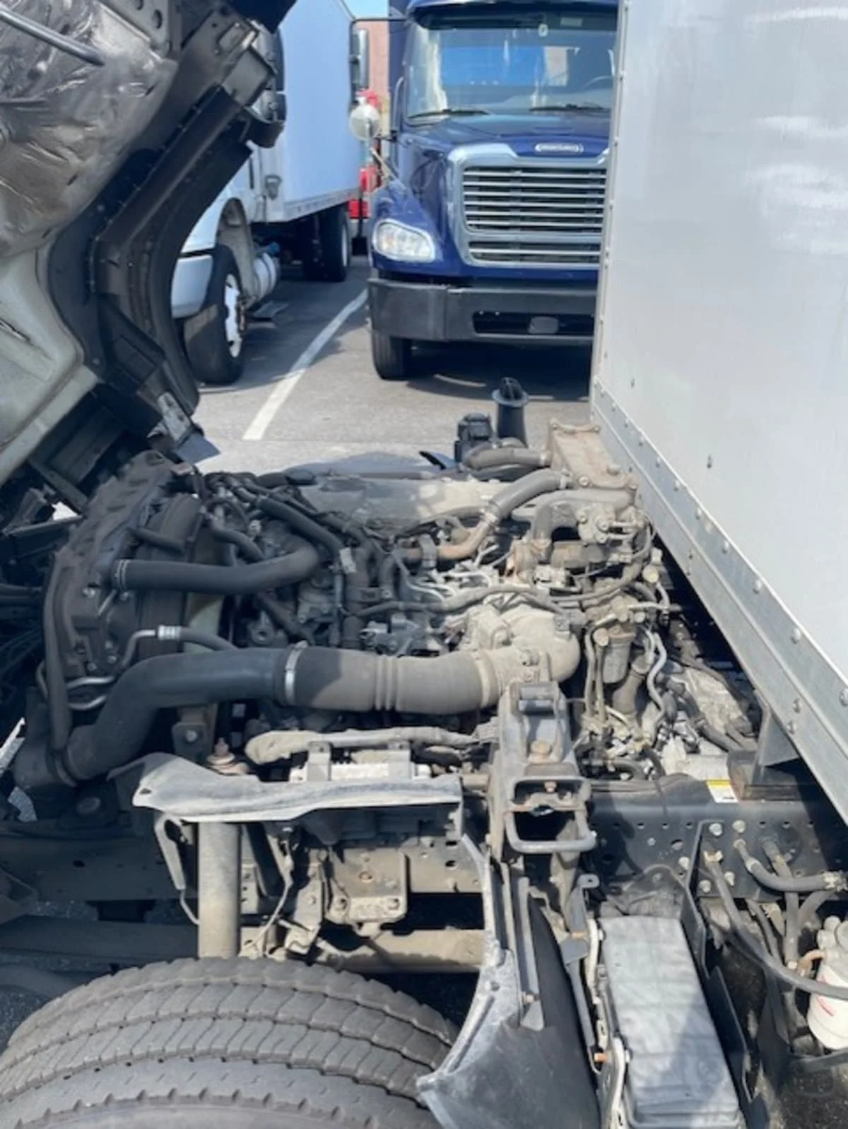 2020 Isuzu NPR - image 9