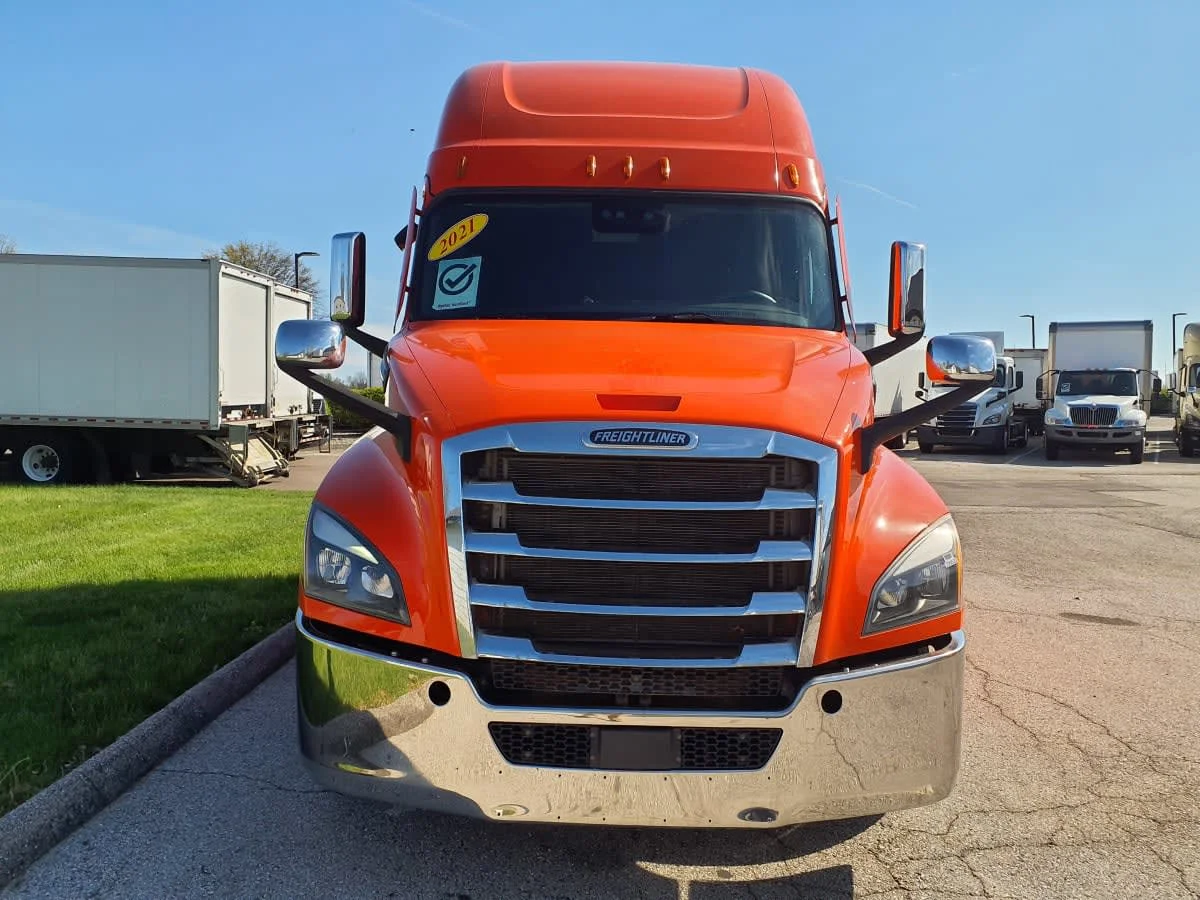 2021 Freightliner Cascadia in O'fallon, MO — photo 2