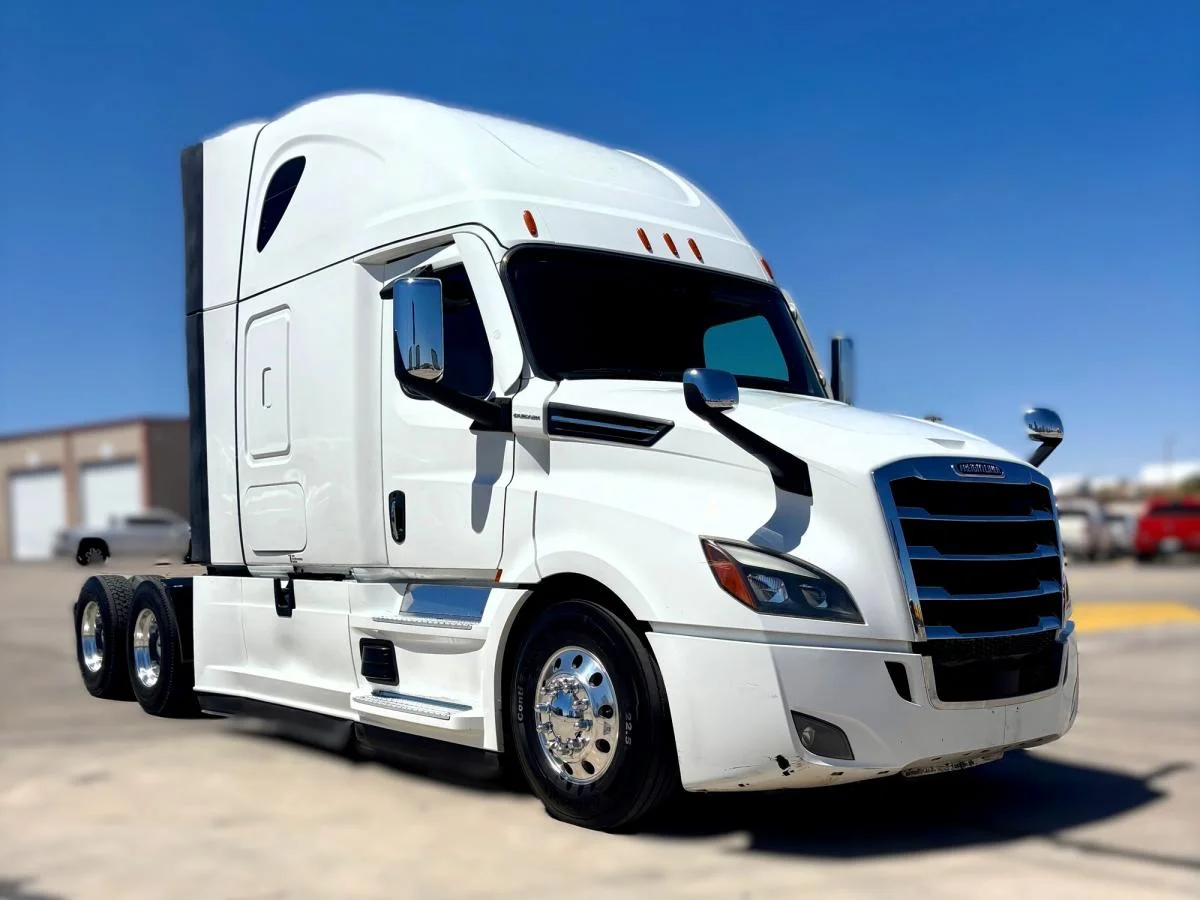 2021 Freightliner Cascadia in Laredo, TX