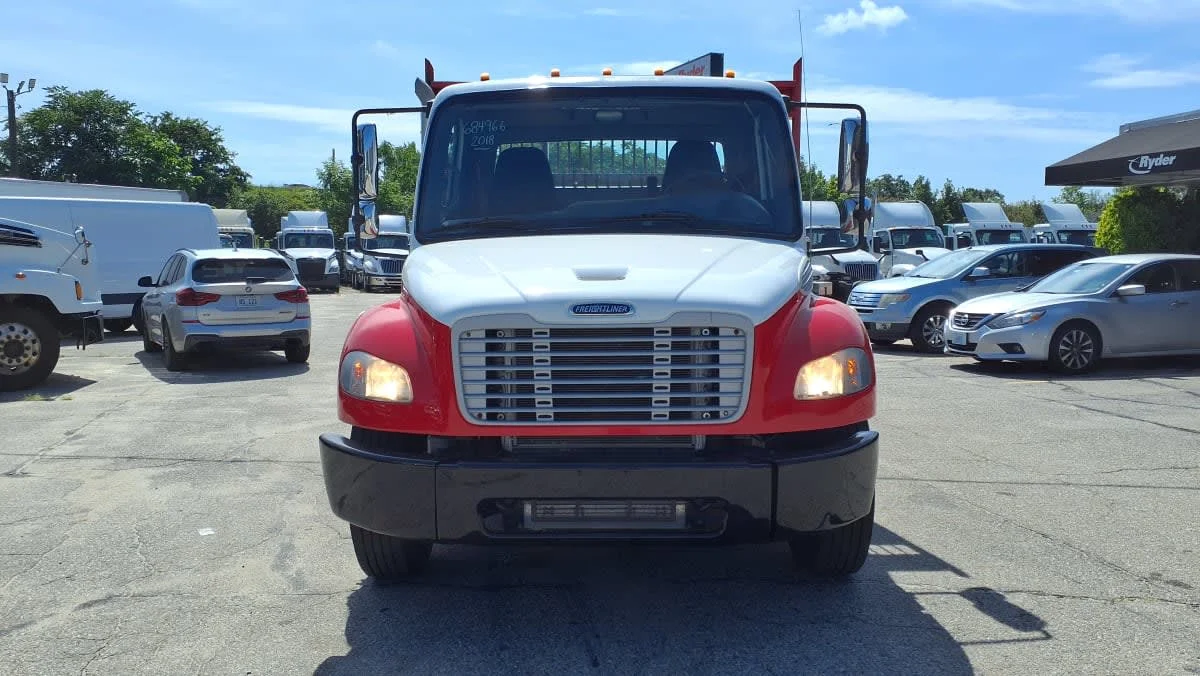2018 Freightliner M2 106 in Warwick, RI — photo 2