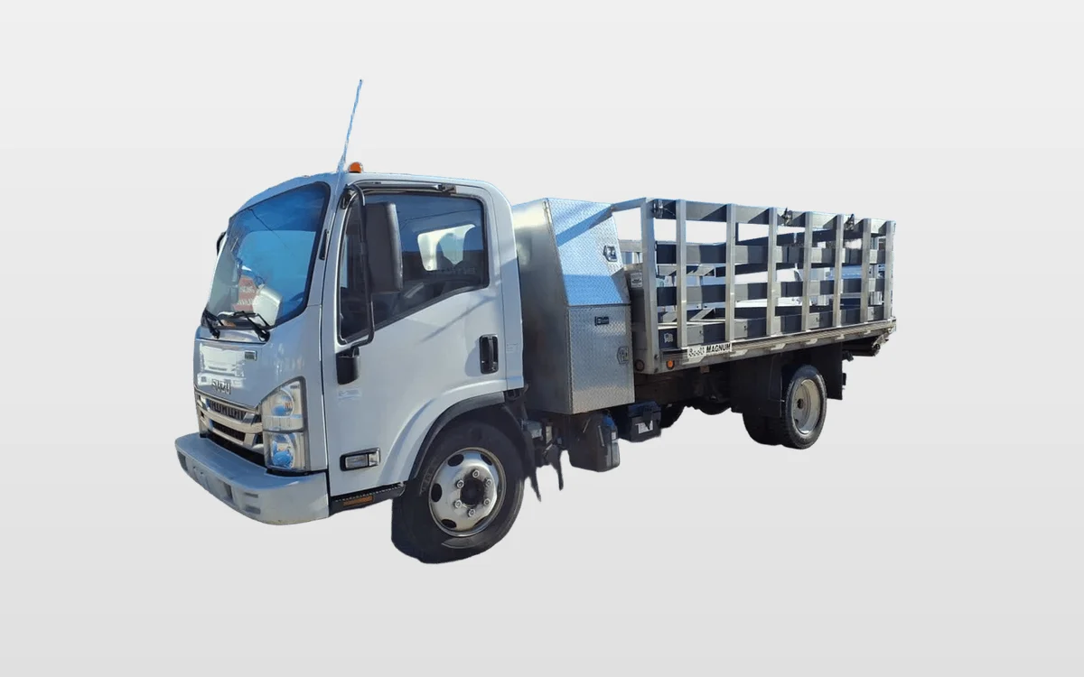 2018 Isuzu NRR - image 1