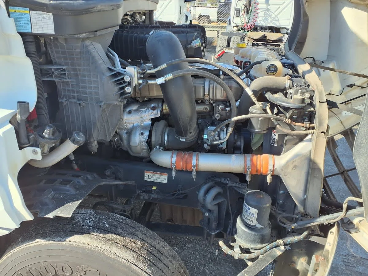 2020 Freightliner Cascadia - image 13