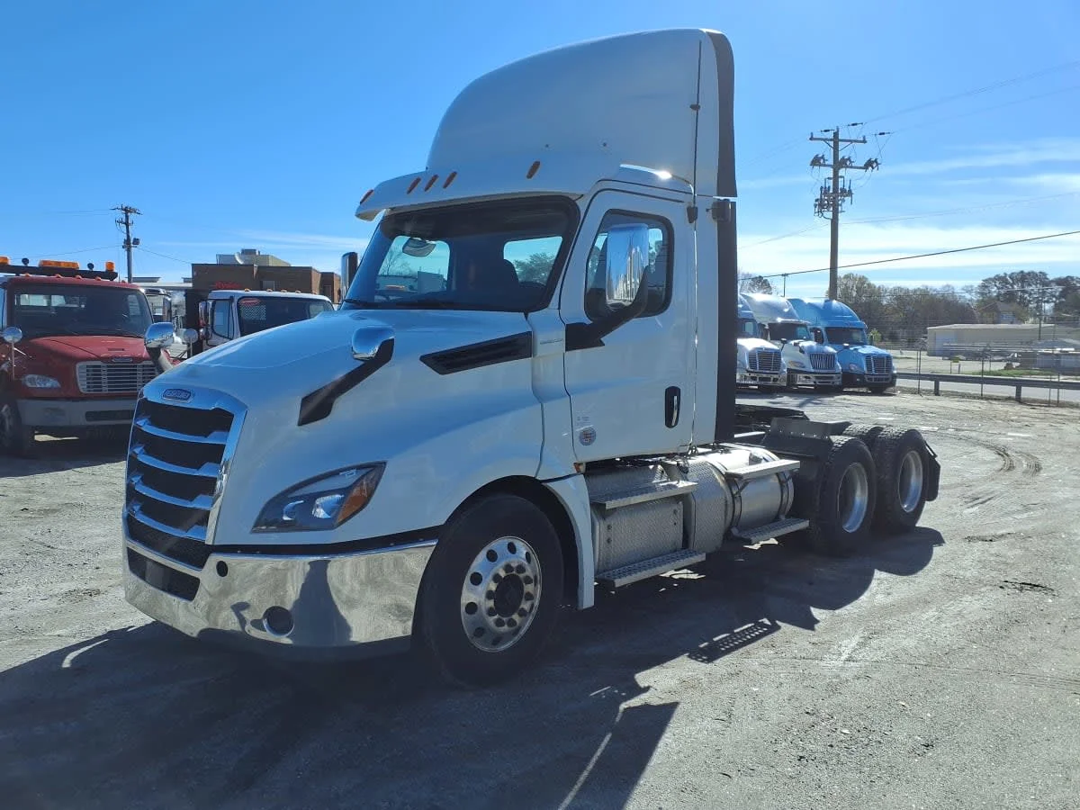 2020 Freightliner Cascadia in Greenville, SC