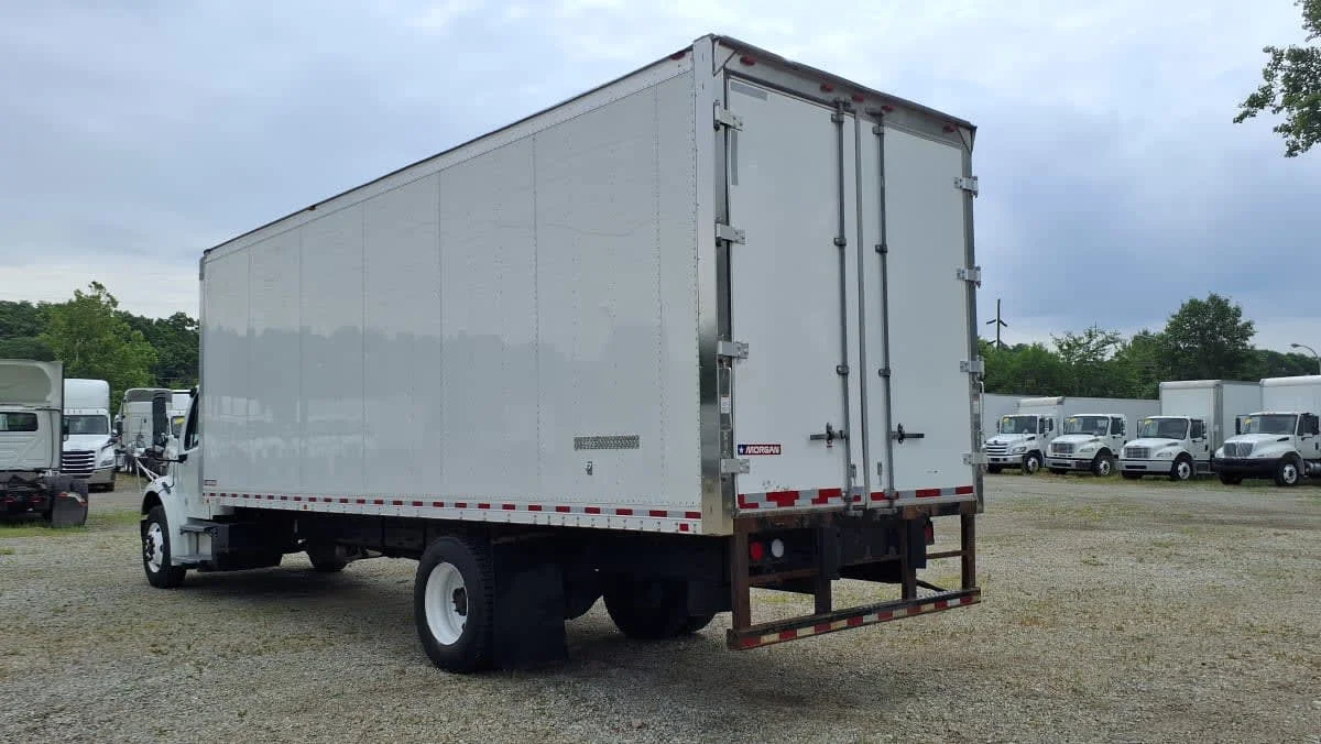 2018 Freightliner M2 106 in West Chester, OH — photo 6
