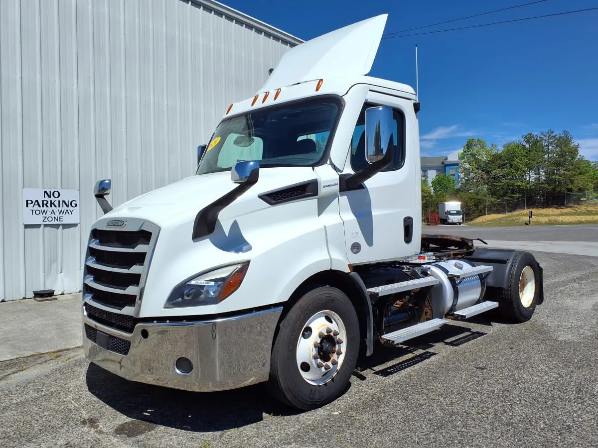 2020 Freightliner Cascadia in Knoxville, TN