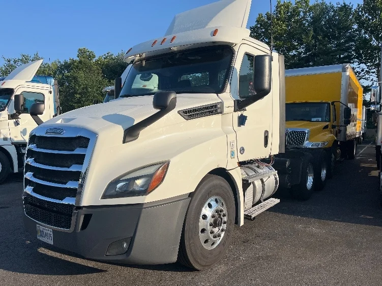 2019 Freightliner Cascadia in Capitol Heights, MD