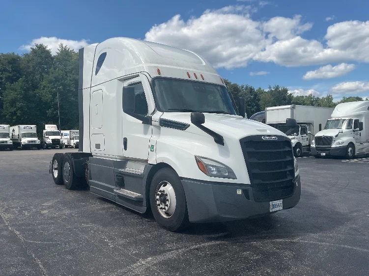 2023 Freightliner Cascadia