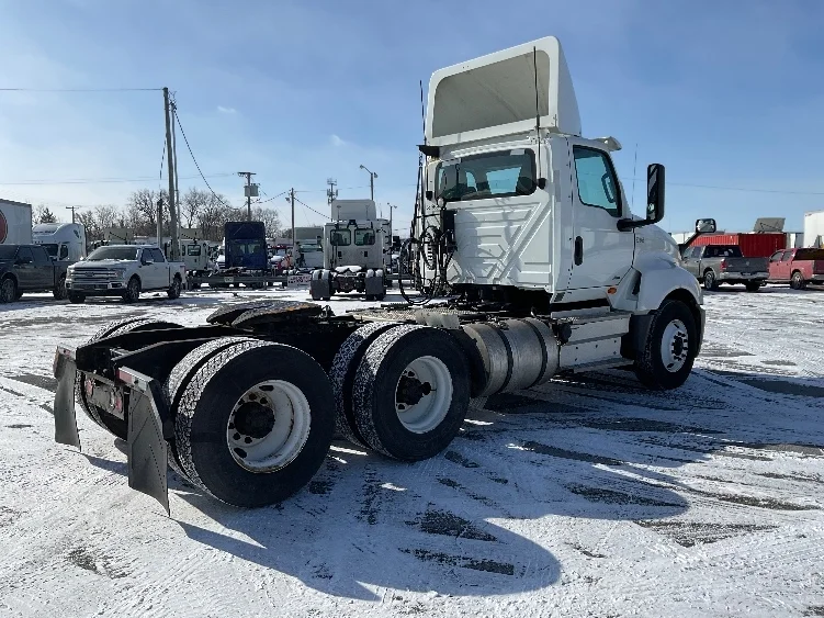 2019 International LT in Fort Wayne, IN — photo 7