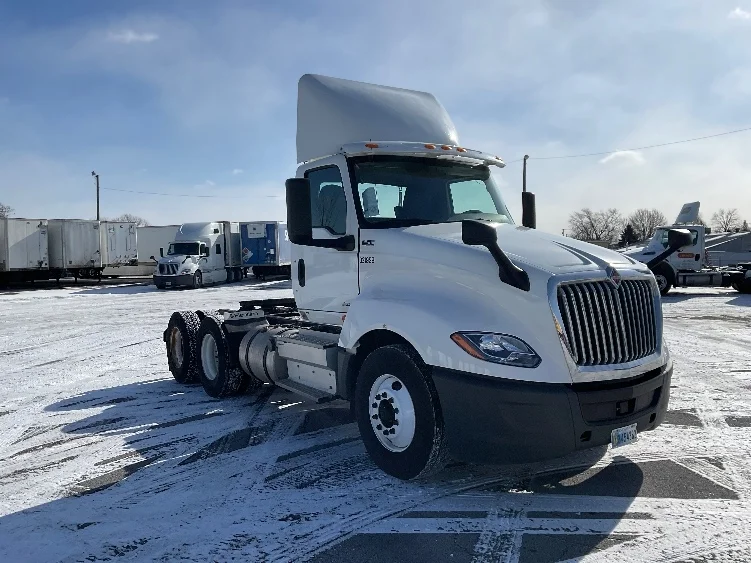 2019 International LT in Fort Wayne, IN