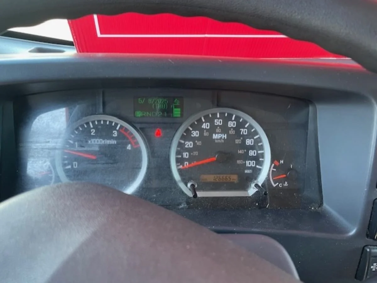 2019 Isuzu NQR in Farmingdale, NY — photo 11