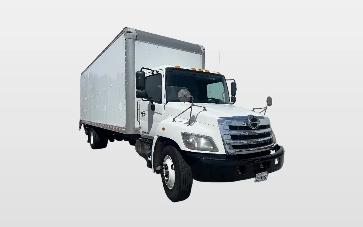 2019 Hino 338 - image 1