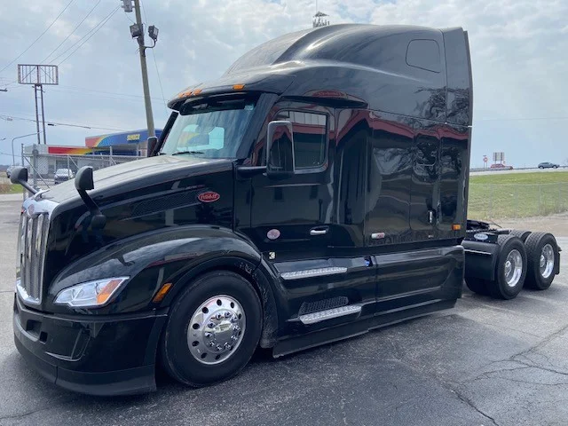 2027 Peterbilt 579 in Lima, OH