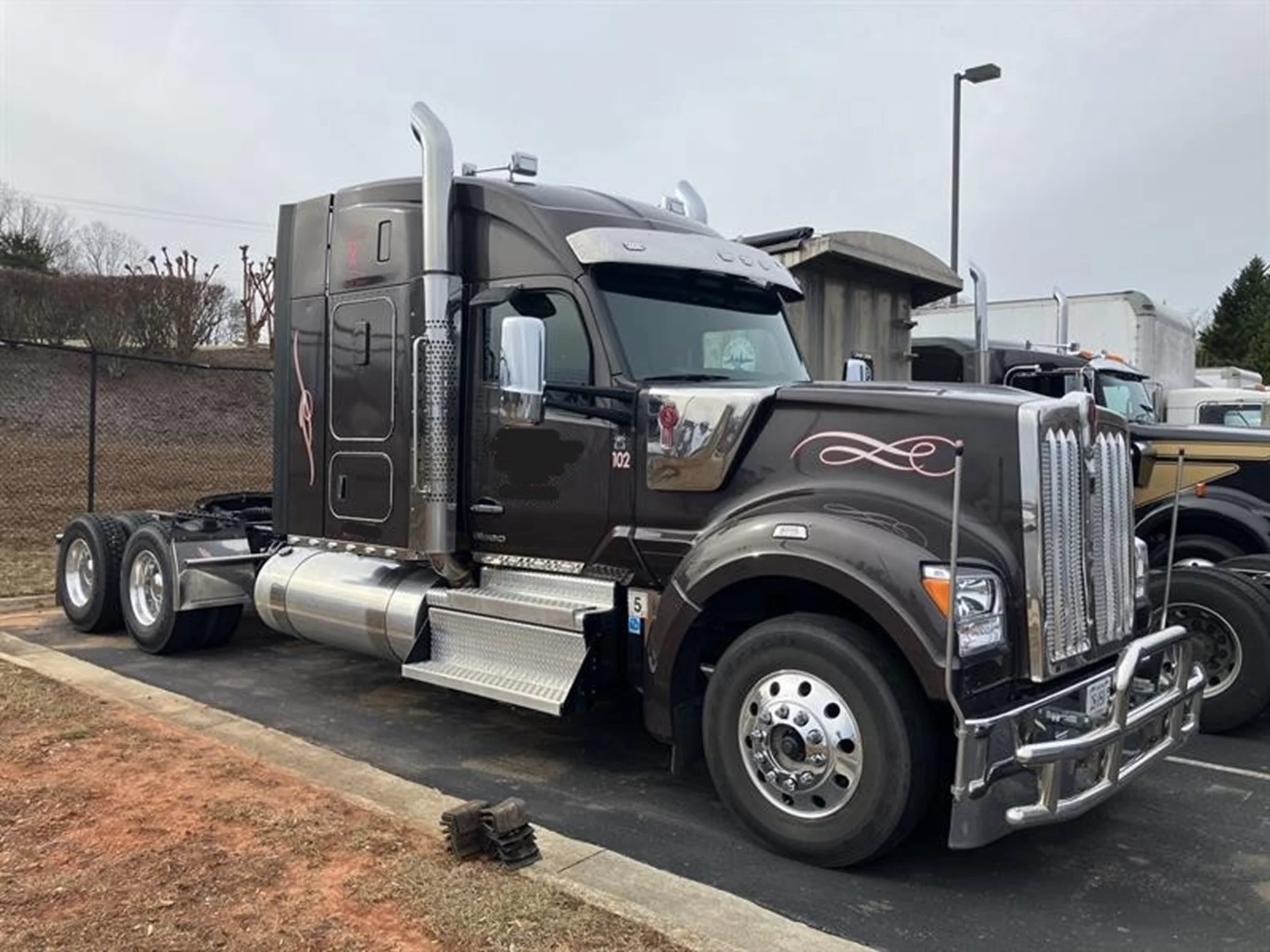 2023 Kenworth W990 in Lynchburg, VA, VA