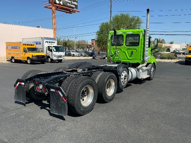 2024 Freightliner Cascadia in Dallas, TX — photo 7
