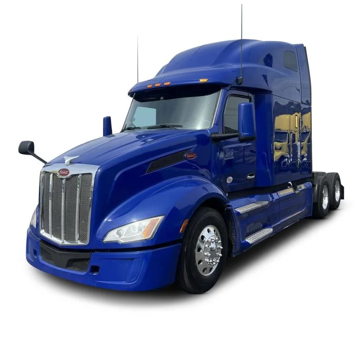 2022 Peterbilt 579 in Sylmar, CA