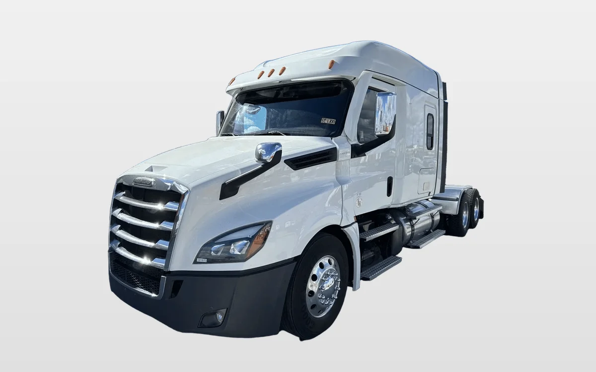 2020 Freightliner Cascadia - image 1