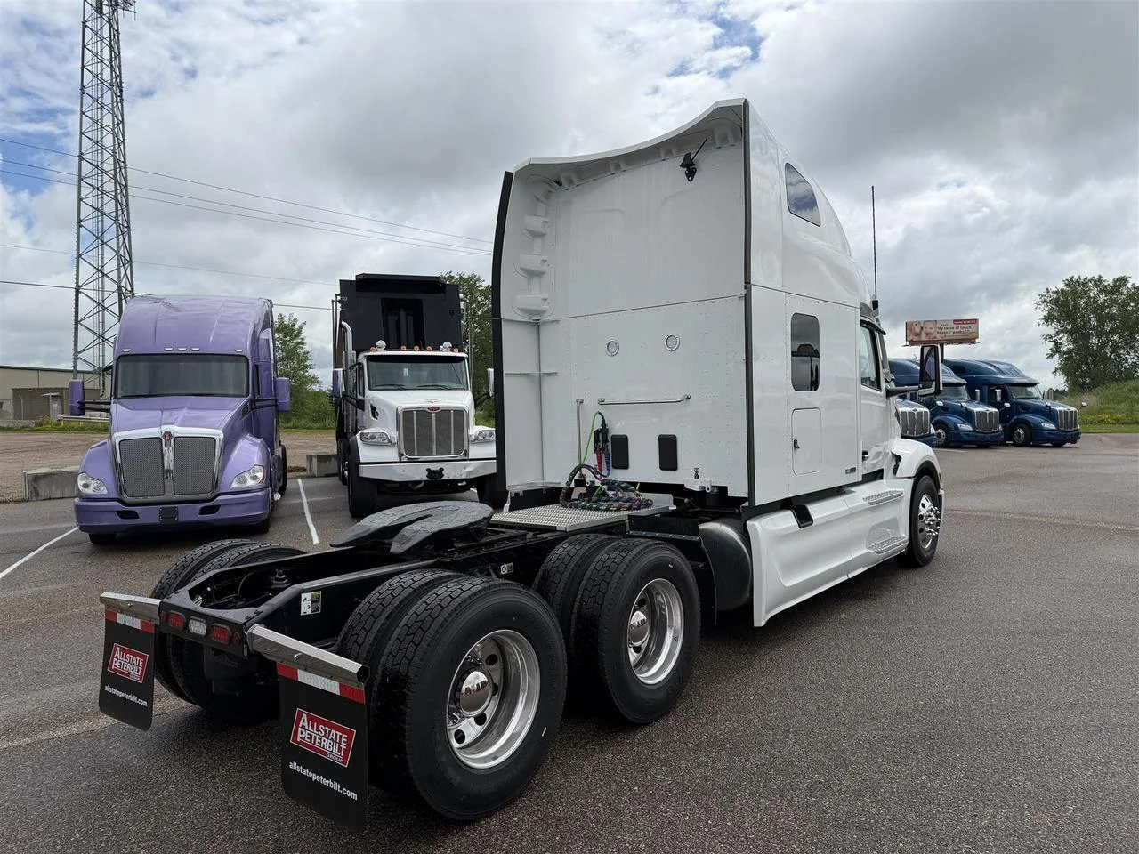 2027 Peterbilt 579 in Eau Claire, WI — photo 3